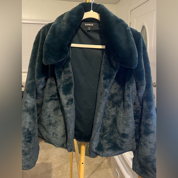 Express Faux Fur Jacket - Picture 3 of 5